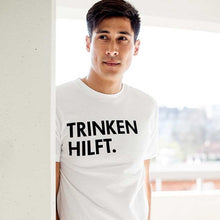 Lade das Bild in den Galerie-Viewer, Bio T-Shirt Unisex GOTS - Fair produziert - Lemonaid Merchandise - Unisex T-Shirt "Trinken hilft" weiß - 1