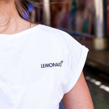 Lade das Bild in den Galerie-Viewer, Bio T-Shirt Damen GOTS - Fair produziert - ChariTea Merchandise - Damen T-Shirt "Hand" - 4