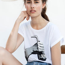 Lade das Bild in den Galerie-Viewer, Bio T-Shirt Damen GOTS - Fair produziert - ChariTea Merchandise - Damen T-Shirt "Hand" - 2