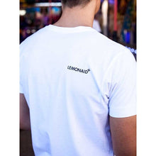 Lade das Bild in den Galerie-Viewer, Bio T-shirt Unisex GOTS - Fair produziert - Lemonaid Merchandise - Unisex T-Shirt &quot;Kussmund&quot; weiß - 2
