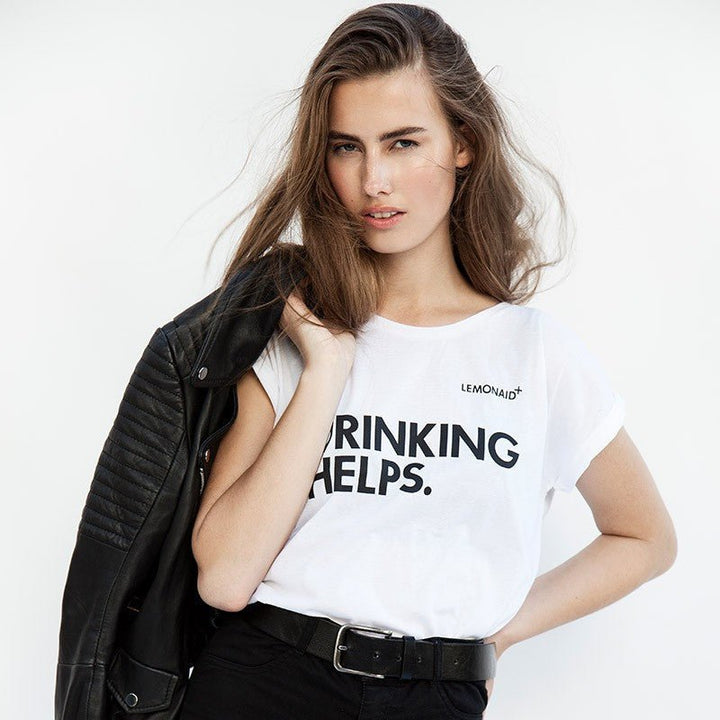 Bio T-Shirt Damen GOTS - Fair produziert - ChariTea Merchandise - Damen T-Shirt "Drinking Helps" - 1