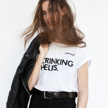 Lade das Bild in den Galerie-Viewer, Bio T-Shirt Damen GOTS - Fair produziert - ChariTea Merchandise - Damen T-Shirt &quot;Drinking Helps&quot; - 2
